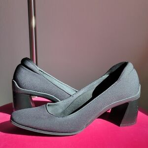 Aerosoles Casta Pumps 8.5